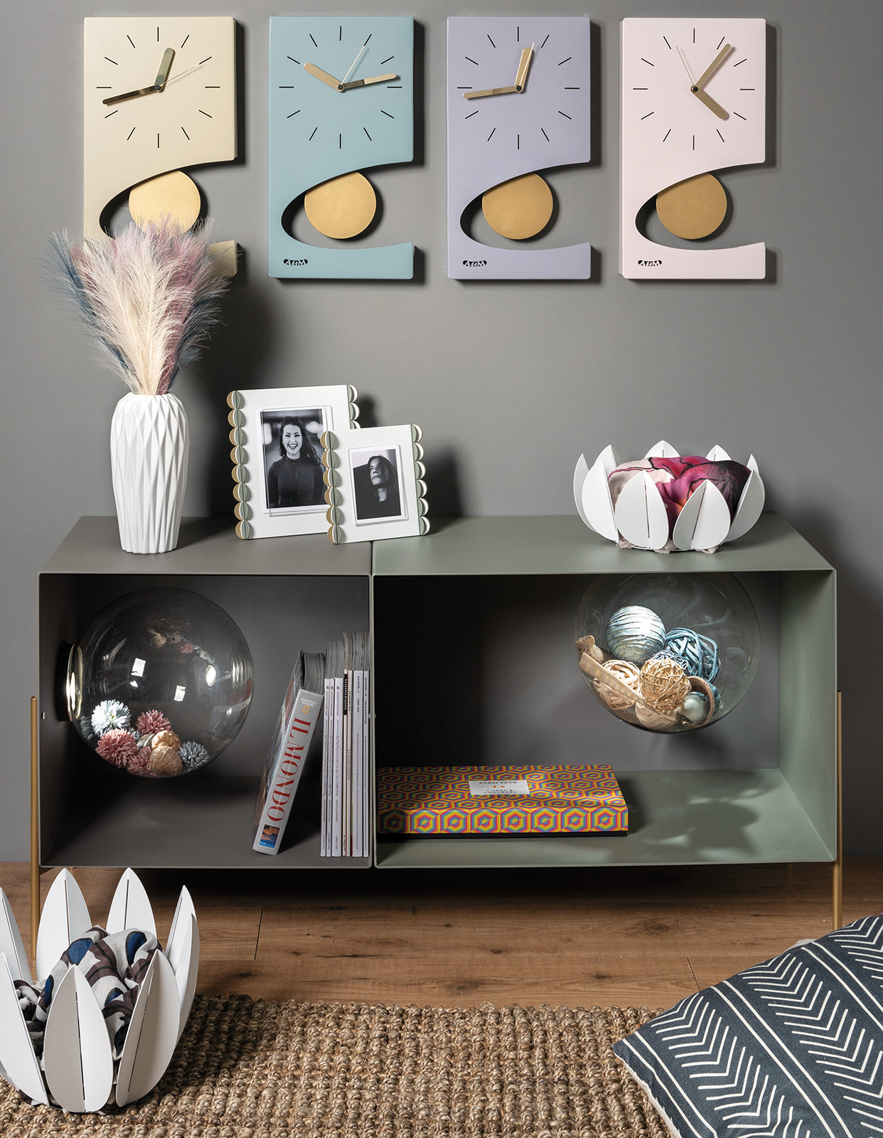 Mobile da soggiorno di design Globe double