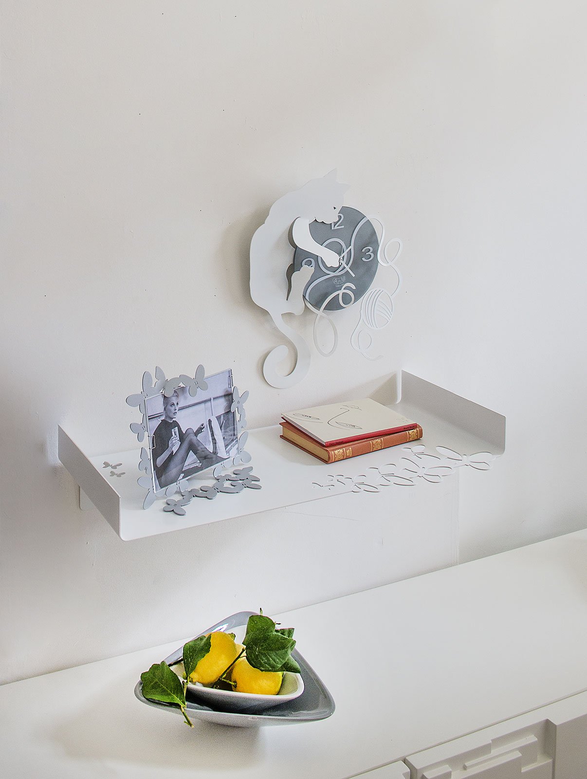 Horloge murale spéciale chat en boule de laine