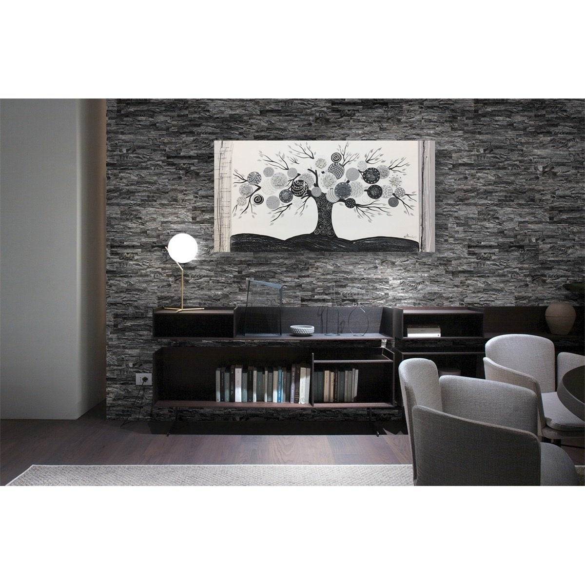 TREE WITH SPHERES IN GRAY SHADES WITH SILVER DECORATIONS