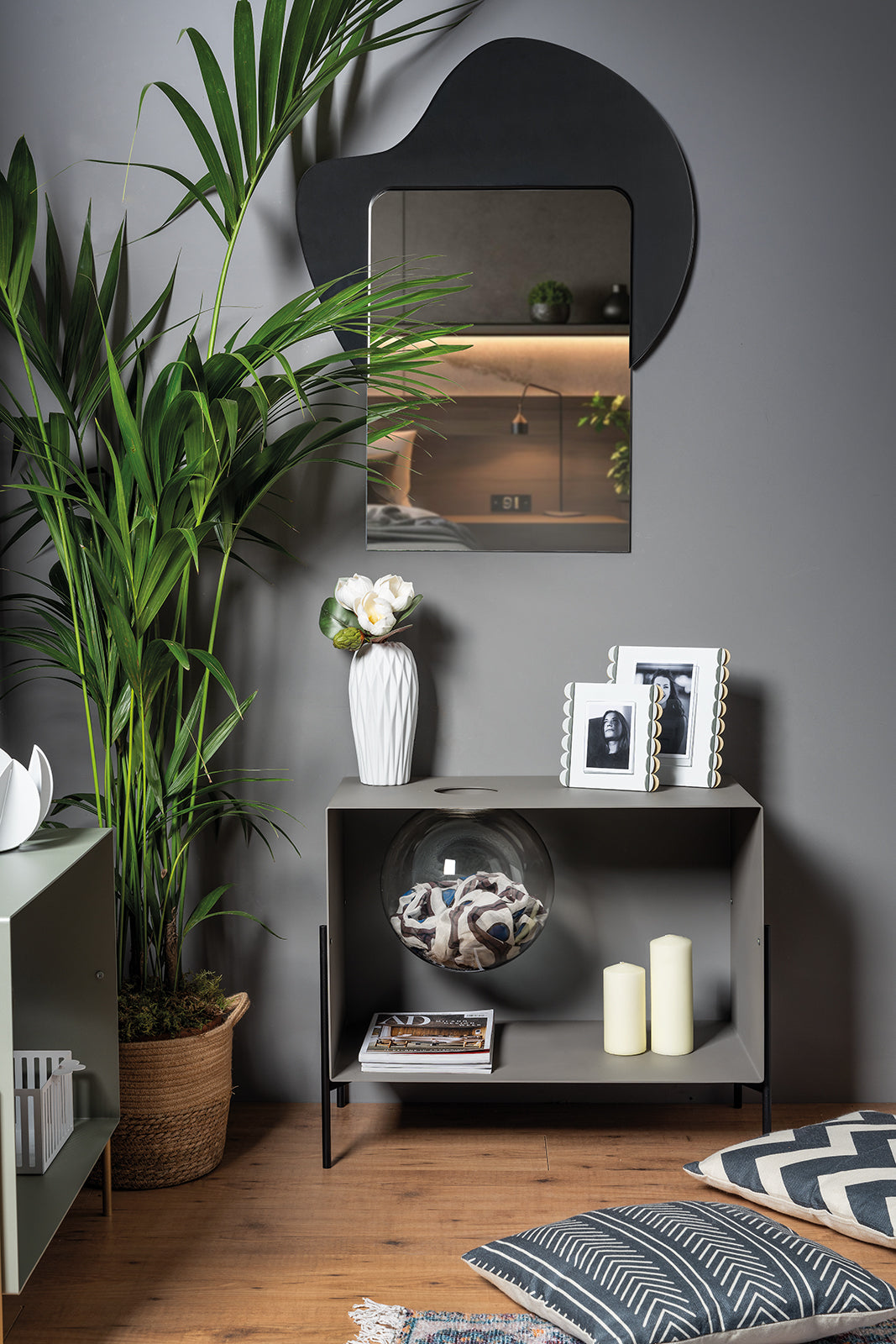 Mobile da soggiorno di design Globe grande