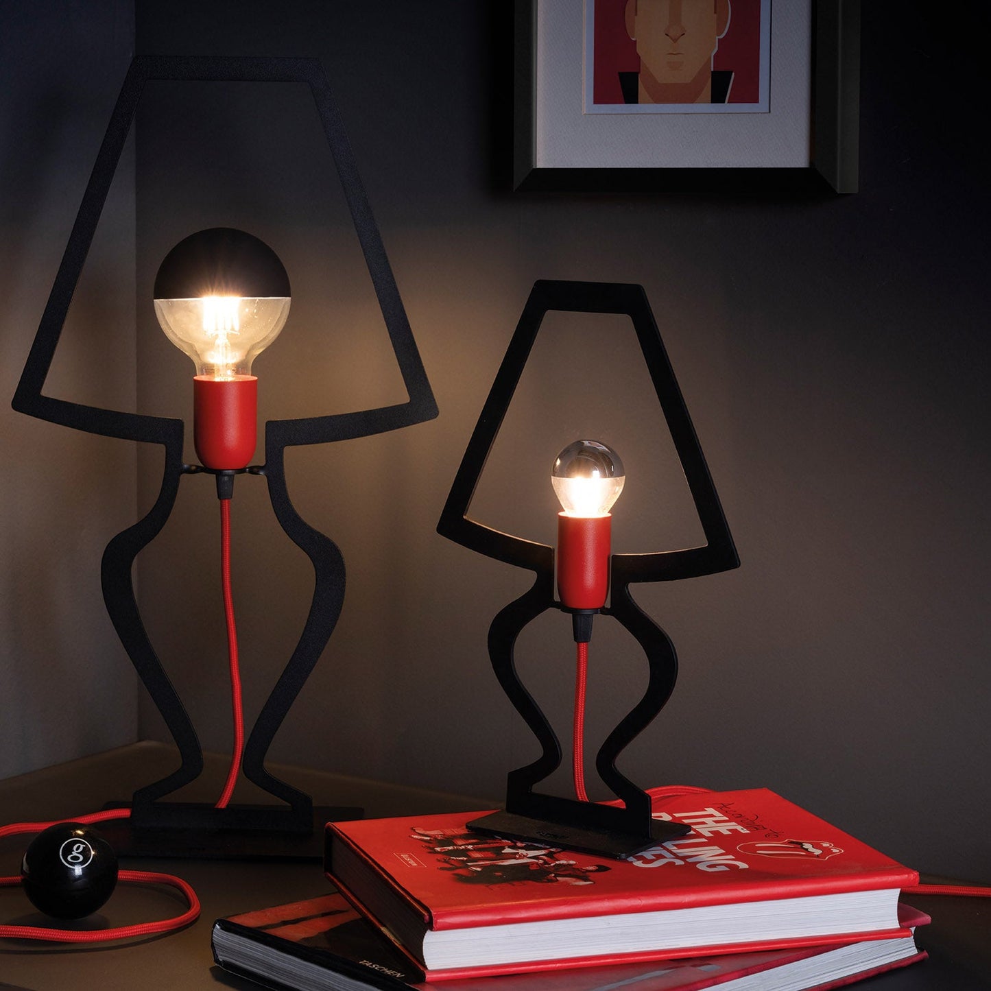 Silhouette small design table lamp