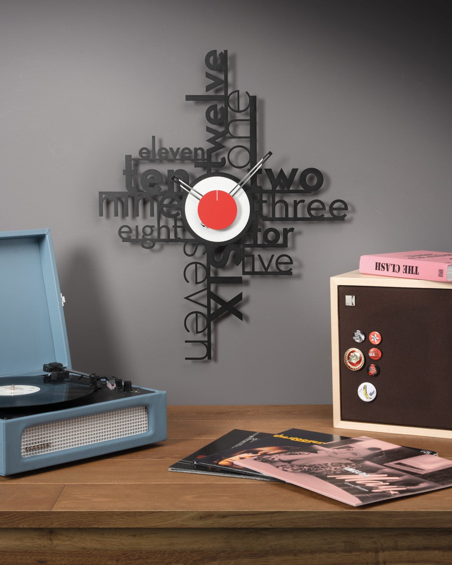 Orologio da parete particolare Lettering