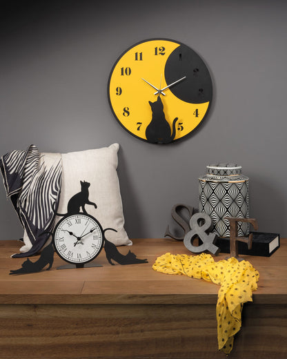 Special Cattitude table clock