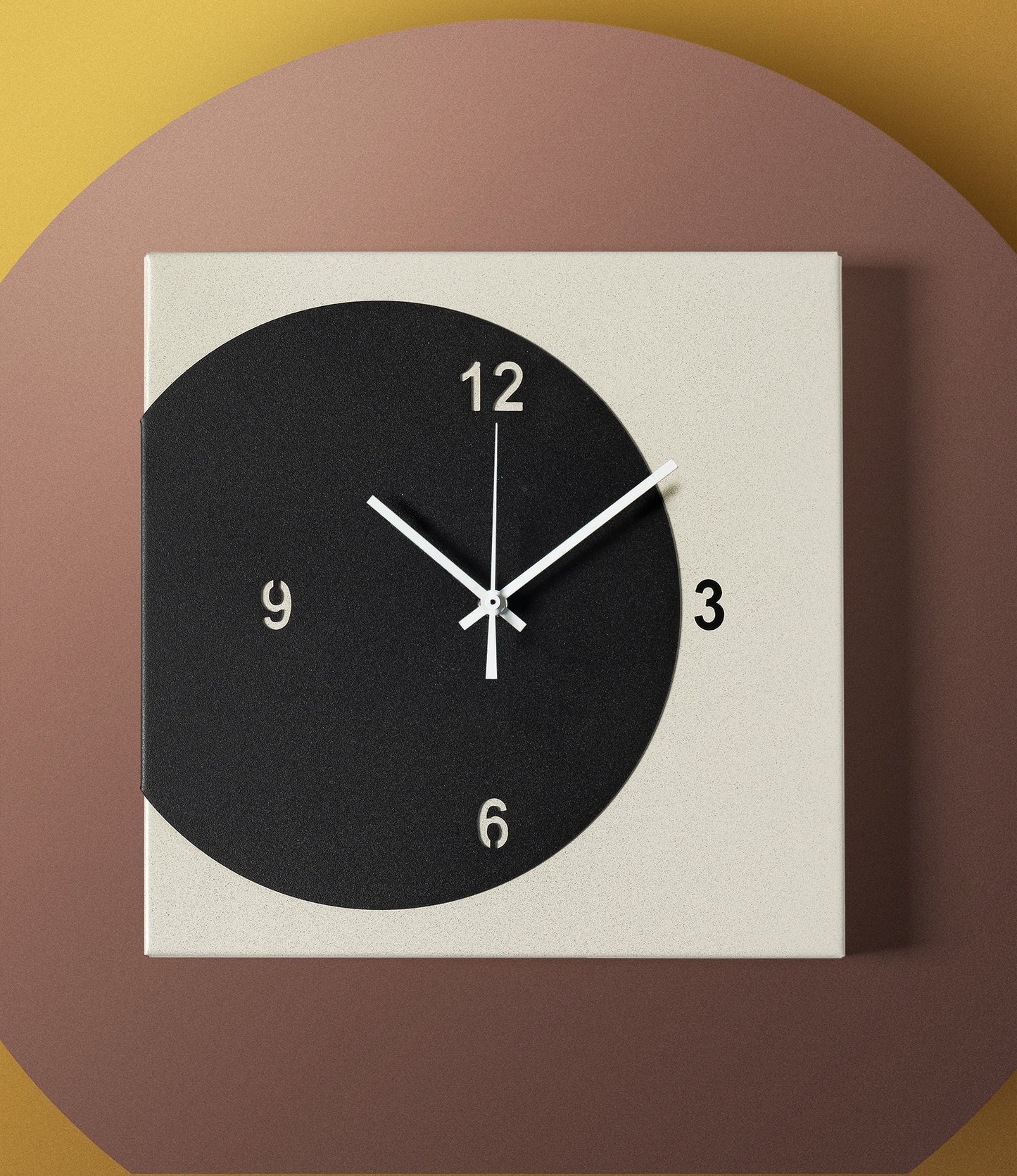Horloge au design minimaliste Ecleo