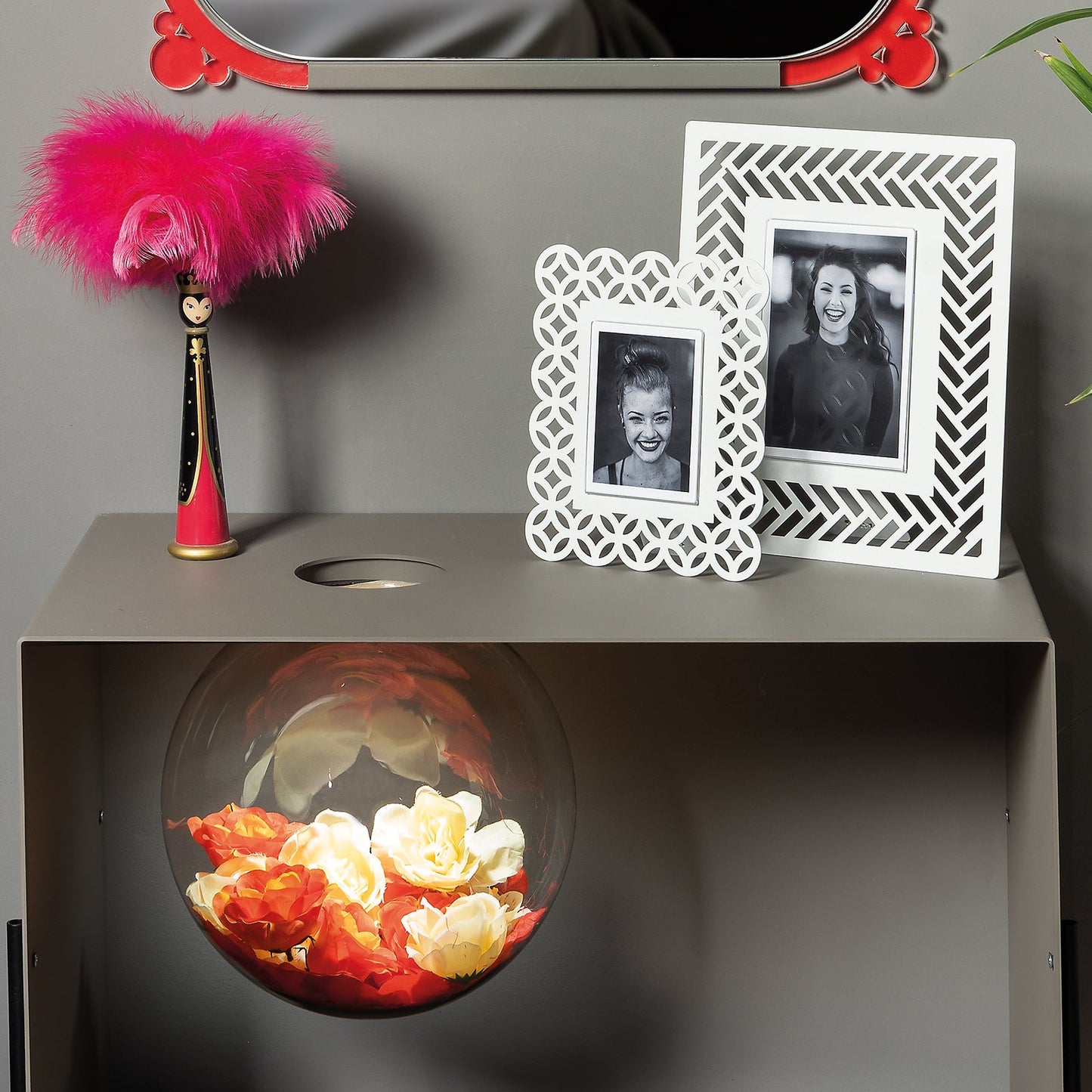 Large Milleintrecci designer photo frame