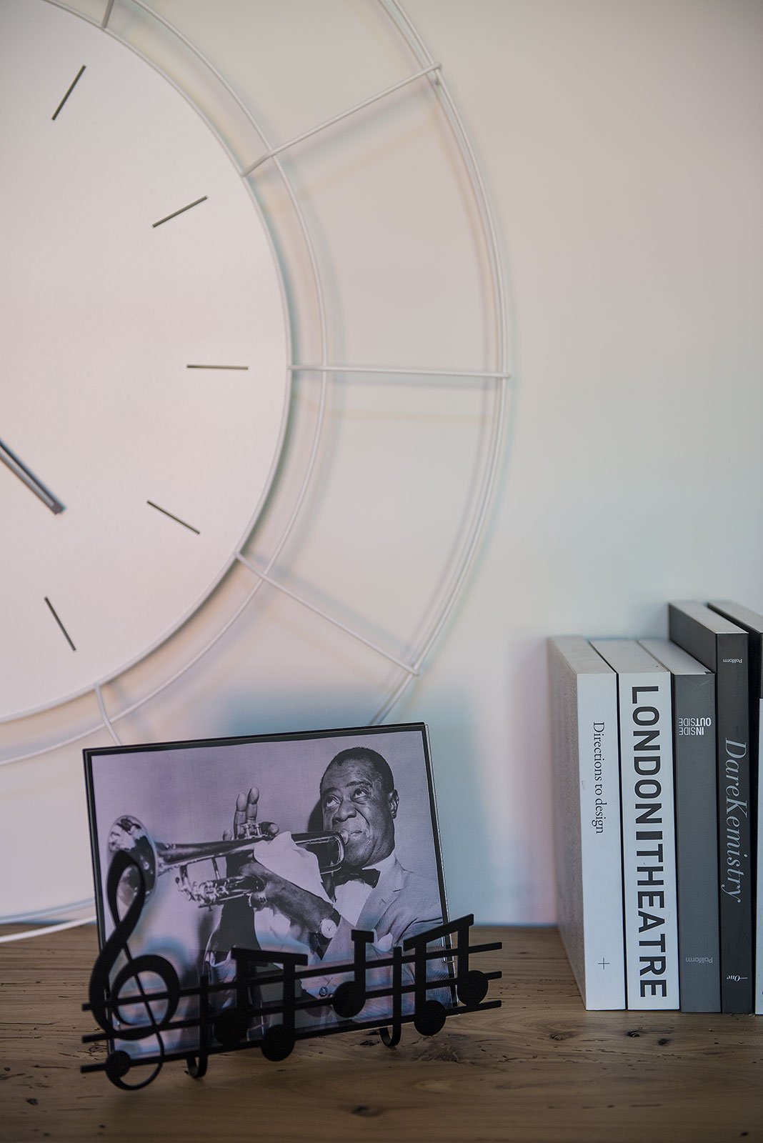 Orologio da parete contemporaneo Nudo grande