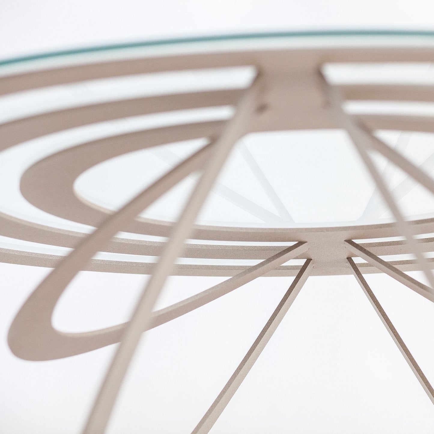 Table basse ovale optique en fer et verre