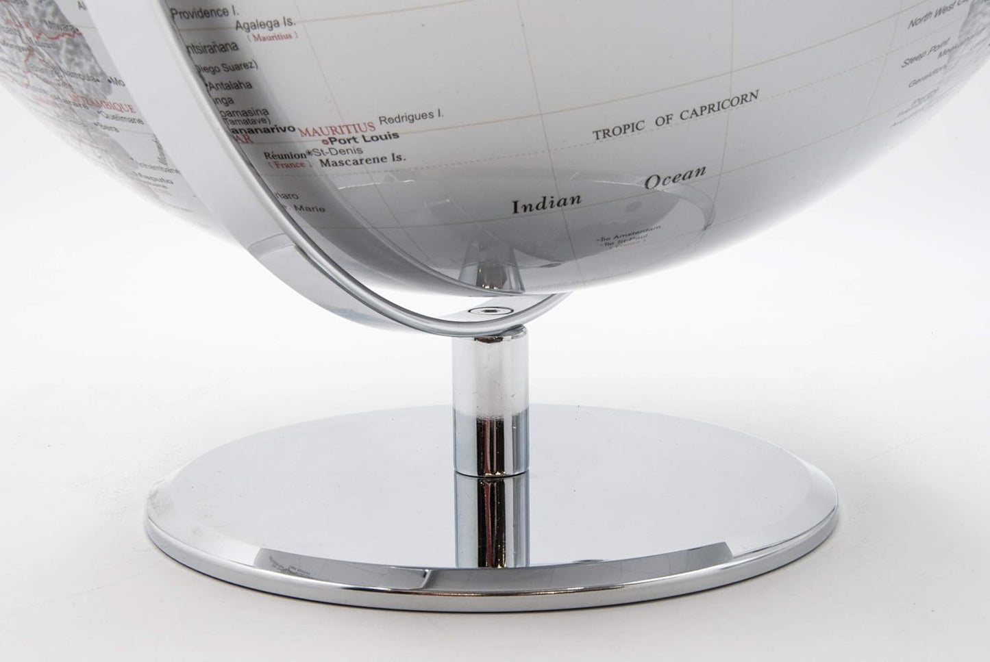 Elegant World Globe with Silver Steel Base – Detailed Map Ø 30 cm 