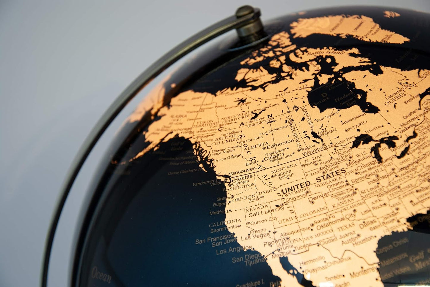 Globe lumineux Mascagni avec base en acier cuivré – Diamètre 30 cm 