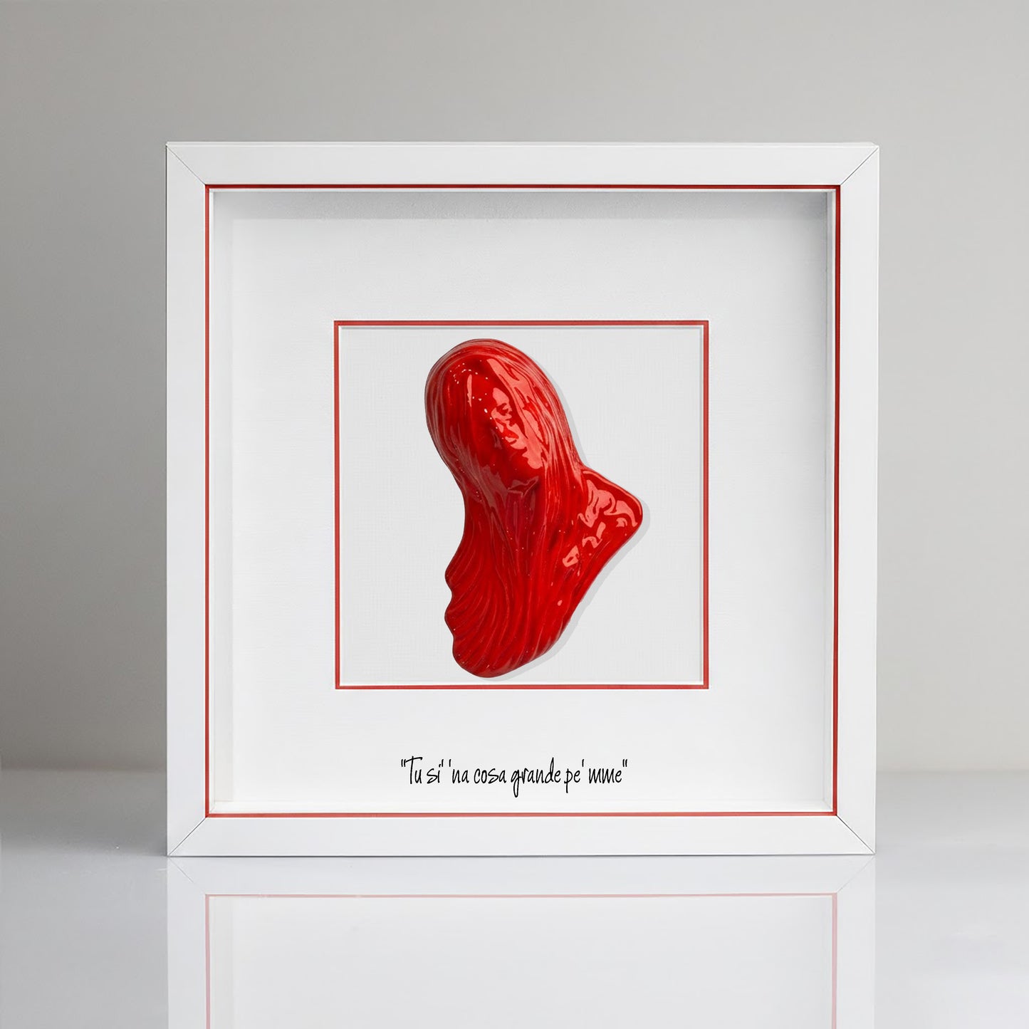 Bella Mbriana rossa in ceramica