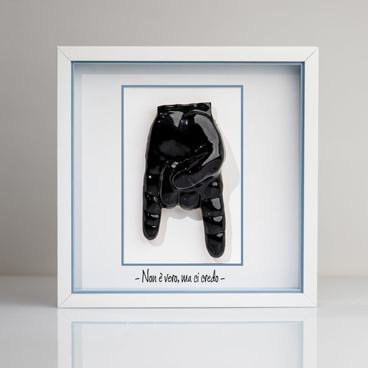 Carreau en céramique « Cornes rouges » avec cadre en bois – Artisanat napolitain personnalisable